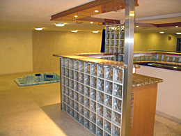 XVI. ker�let, budapesti �t 14., Telekter�let: 1203 m2, Alapter�let: 570 m2, Szob�k sz�ma: 5+1 (2 nappali)